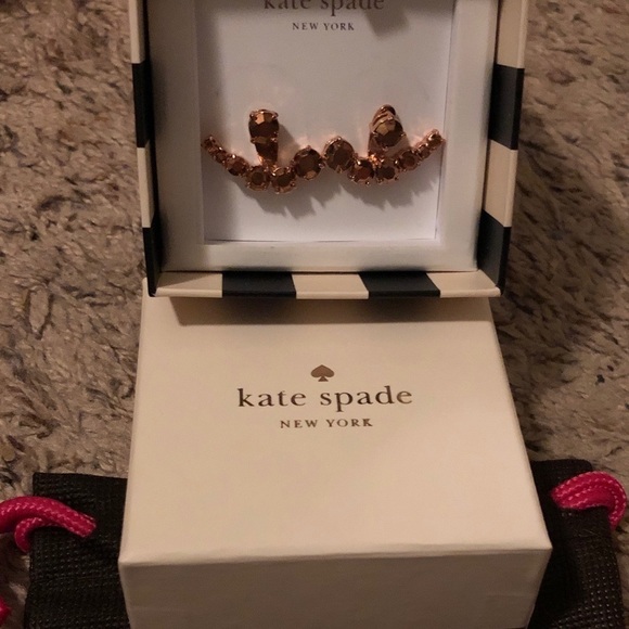 ♠️ New Kate Spade Earrings + Box & Dust Bag ♠️ - Picture 3 of 4